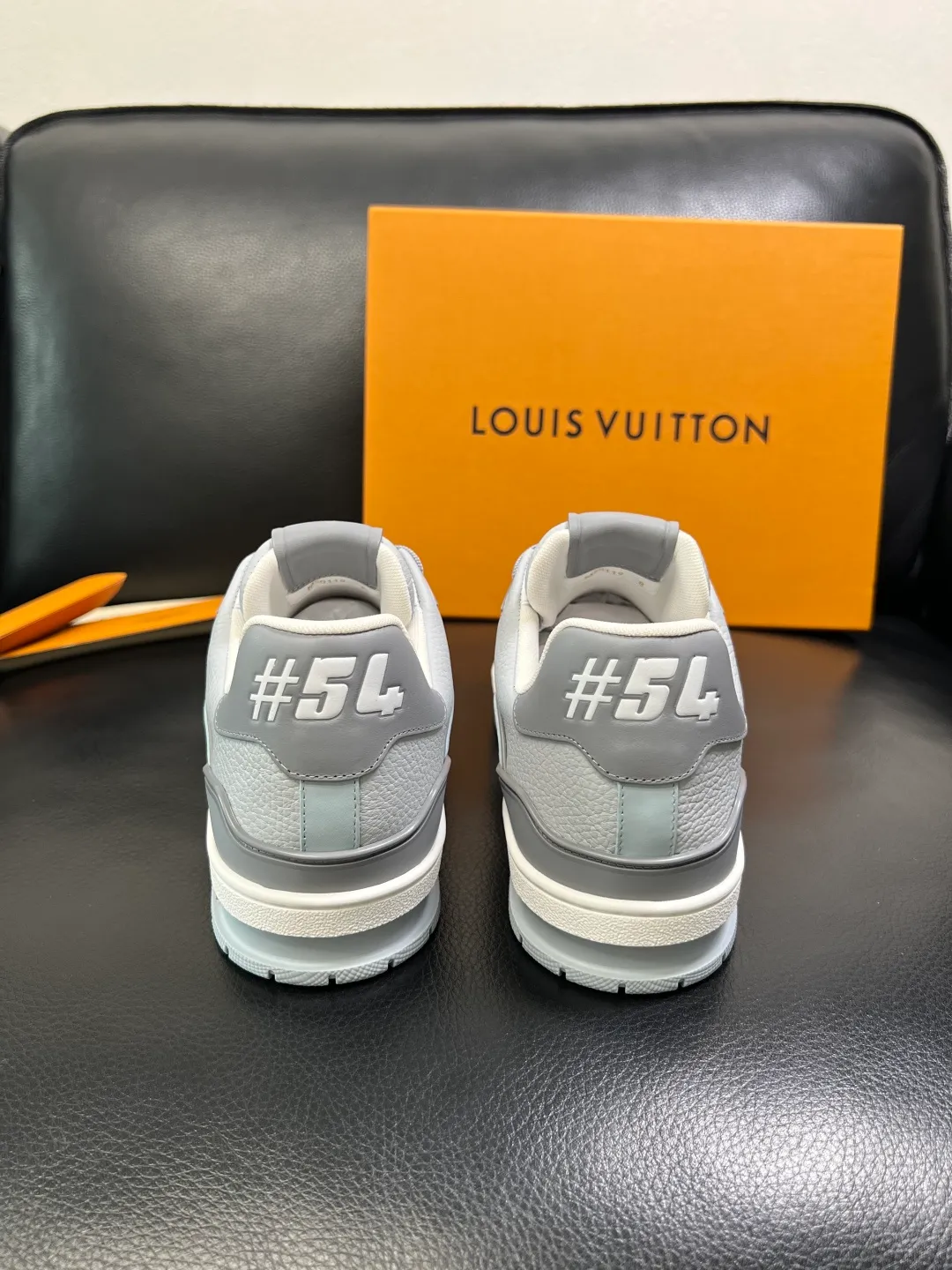 Men's shoes 💰820 Lv high quality top handicrafts Louis Vuitton, counters are equipped with the original factory, the uppers are imported from Italy, high-quality splicing colorful complex crafts, imported cowhide lining is soft and comfortable, soles: original soles specially provided by the original factory, T men's shoes 💰U exclusive movable molded soles are super comfortable, original factory single goods, code number 38-45 (customized 46)